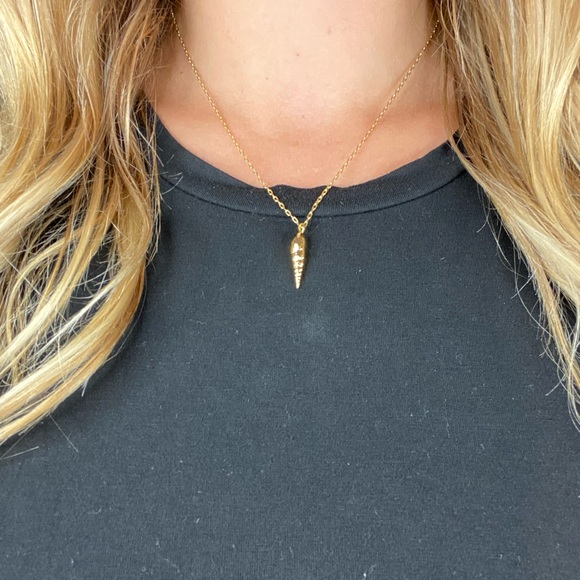 NWT Gorjana Cove Shell Necklace - Picture 2 of 6